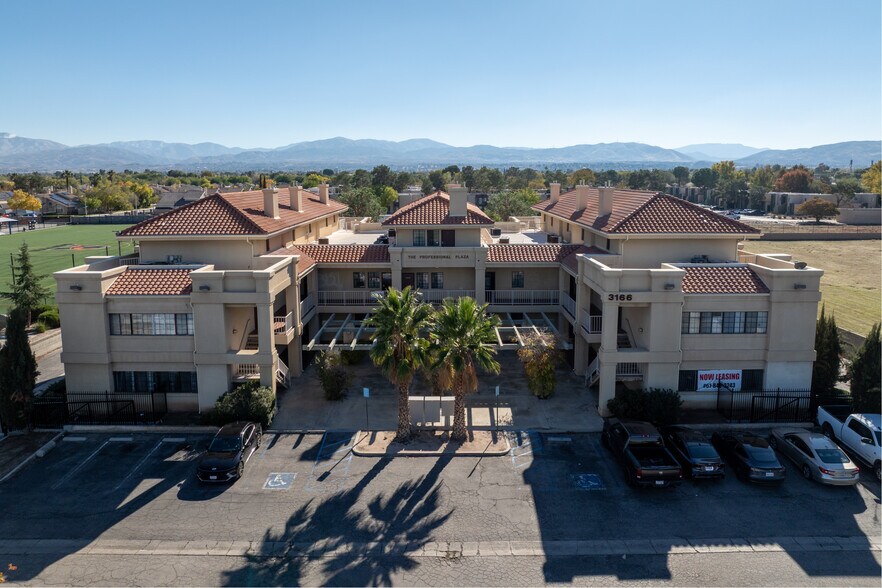 More Photos Of 3166 E Palmdale Blvd, Palmdale Office For Sale