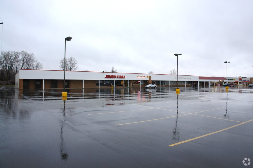 More Photos Of 9098-9136 Miller Rd, Swartz Creek General Retail For Sale