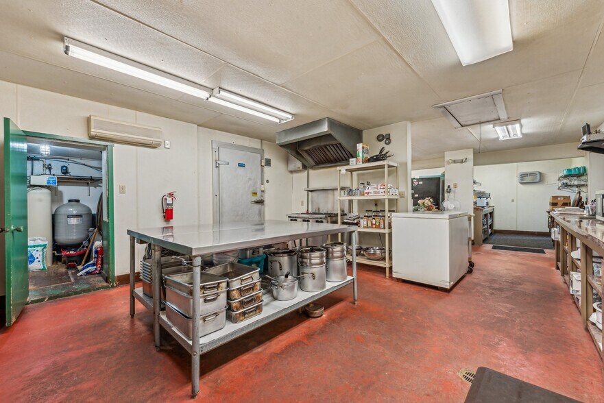 More Photos Of 8557 Mason Dixon Hwy, Meyersdale General Retail For Sale
