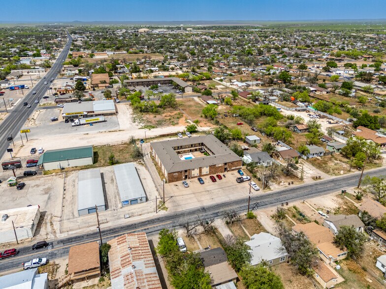 More Photos Of 12 E 29th St, San Angelo Apartments For Sale