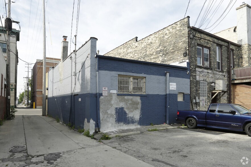 More Photos Of 620 W Historic Mitchell St, Milwaukee Storefront Retail Office For Sale