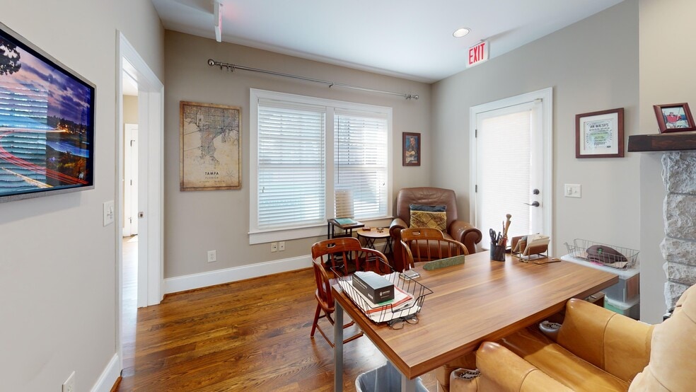 More Photos Of 202 5th Ave S, Franklin Loft Creative Space For Lease