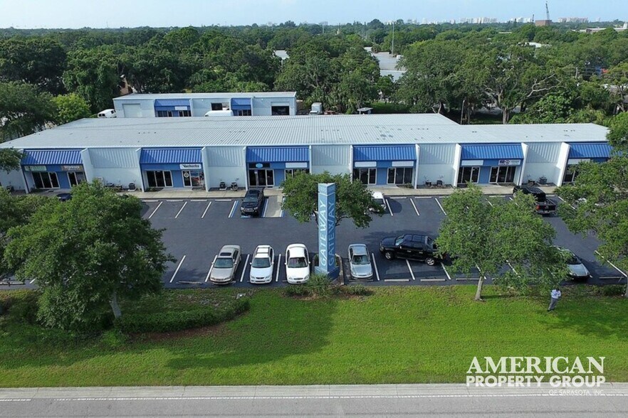 More Photos Of 1800 Northgate Blvd, Sarasota Light Distribution For Lease