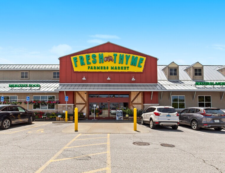 More Photos Of 9920 Lin Ferry Dr, Saint Louis Supermarket For Sale