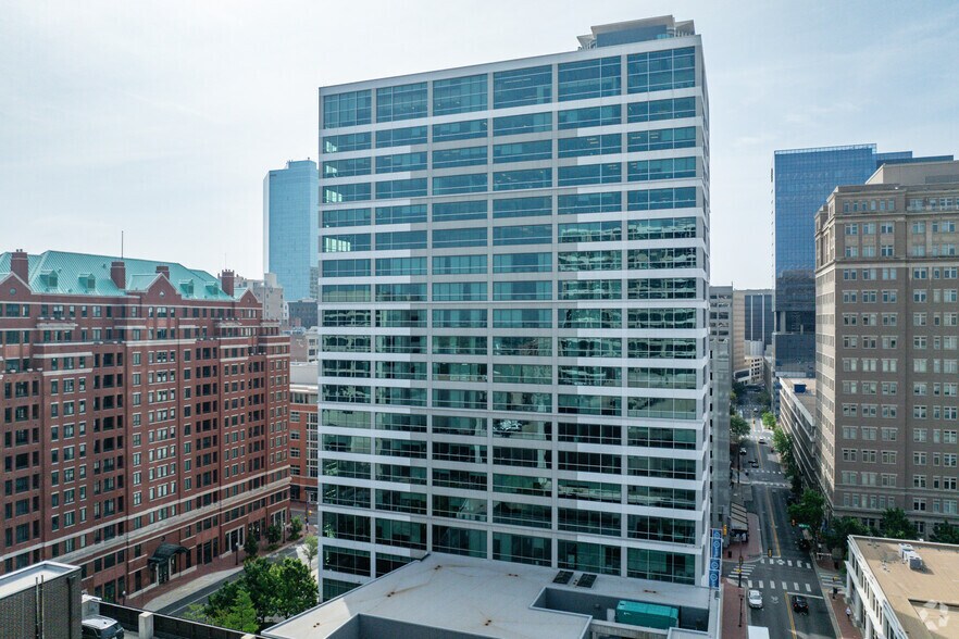 More Photos Of 300 Throckmorton St, Fort Worth Office For Sale