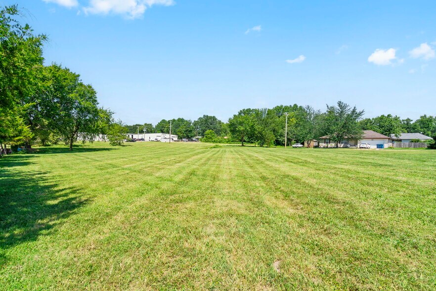 More Photos Of TBD W 4th St, Battlefield Land For Sale