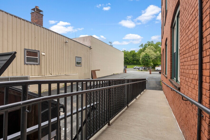 More Photos Of 930 Broadway, Albany Apartments For Lease