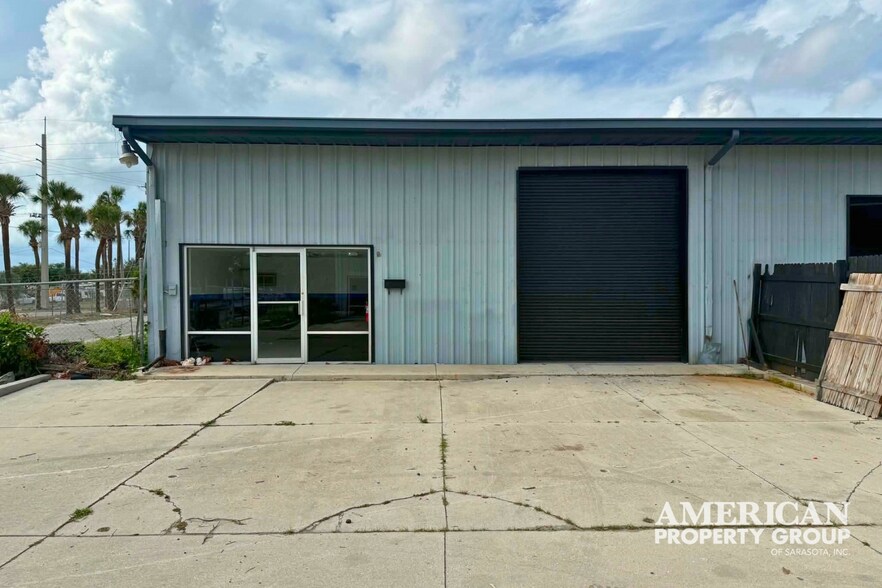 More Photos Of 1180 Gillespie Ave, Sarasota Warehouse For Lease