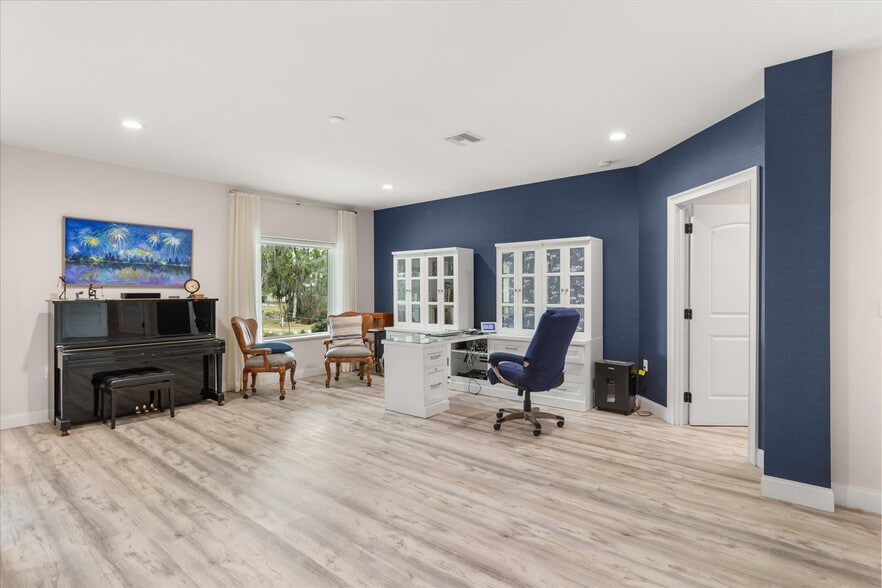 More Photos Of 455 Briar Patch Ln, Geneva Specialty For Sale