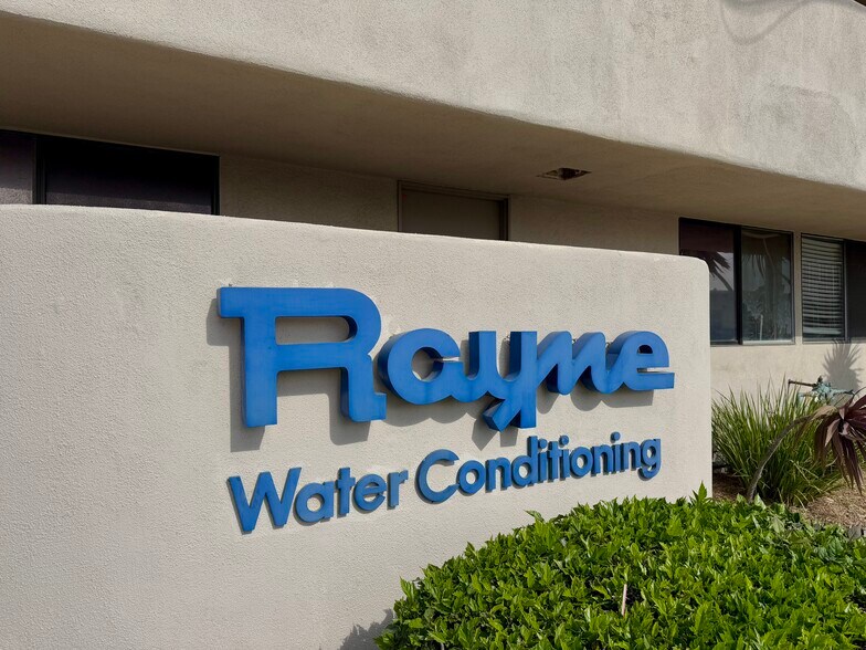More Photos Of 3775 Market St, Ventura Office For Sale