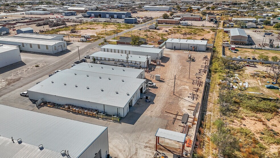 More Photos Of 2110 W 44th St, Odessa Industrial For Sale