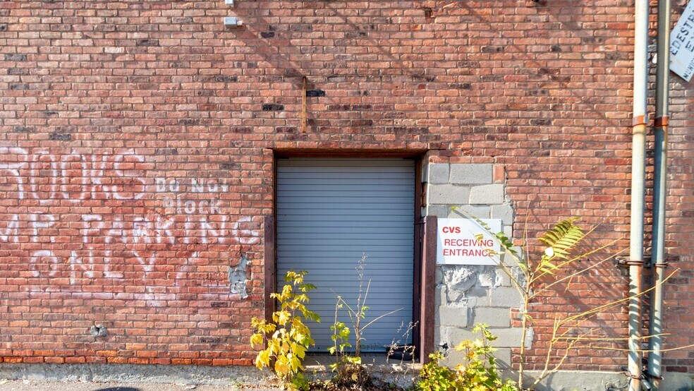 More Photos Of 36 Liberty St, Bath Storefront Retail Office For Sale