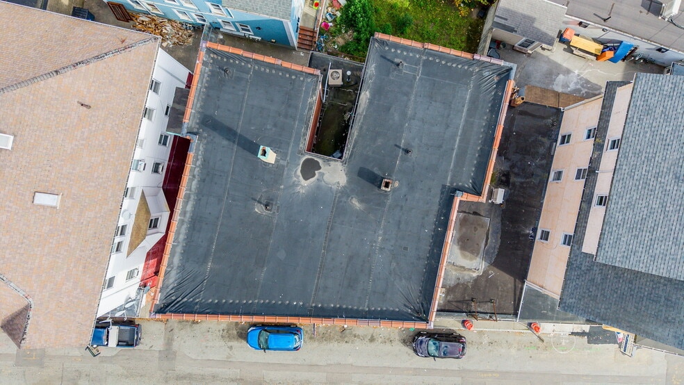 More Photos Of 110-114 County St, New Bedford Storefront Retail Residential For Sale