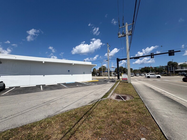 More Photos Of 959 S Federal Hwy, Deerfield Beach Freestanding For Lease