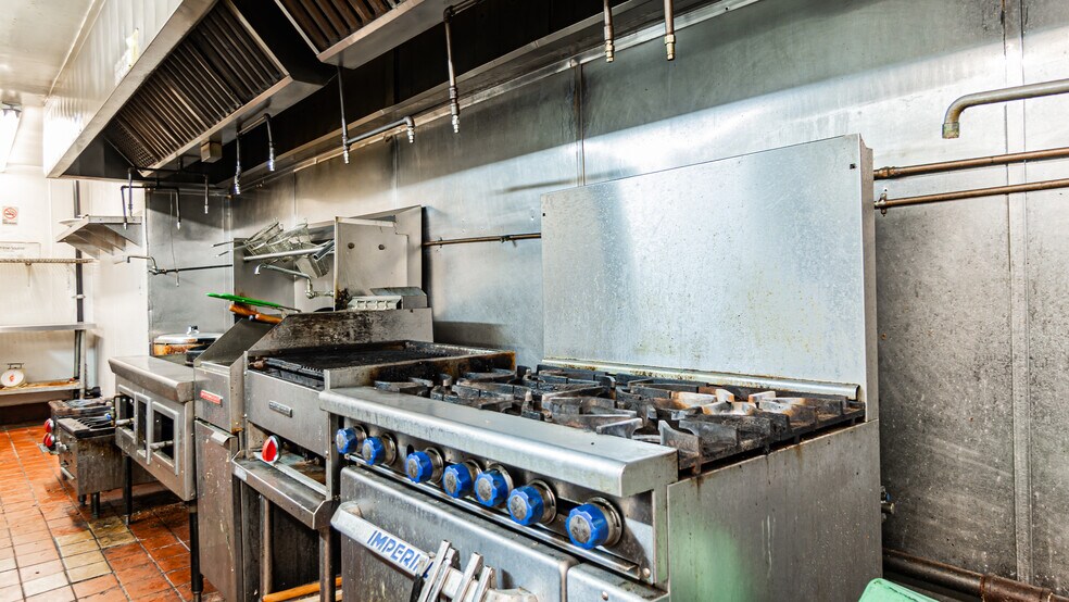 More Photos Of 1280 E Holt Ave, Pomona Restaurant For Lease