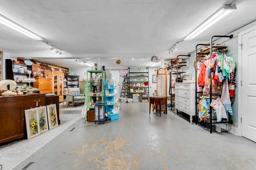 More Photos Of 114 S Woodland Blvd, Deland Storefront For Sale