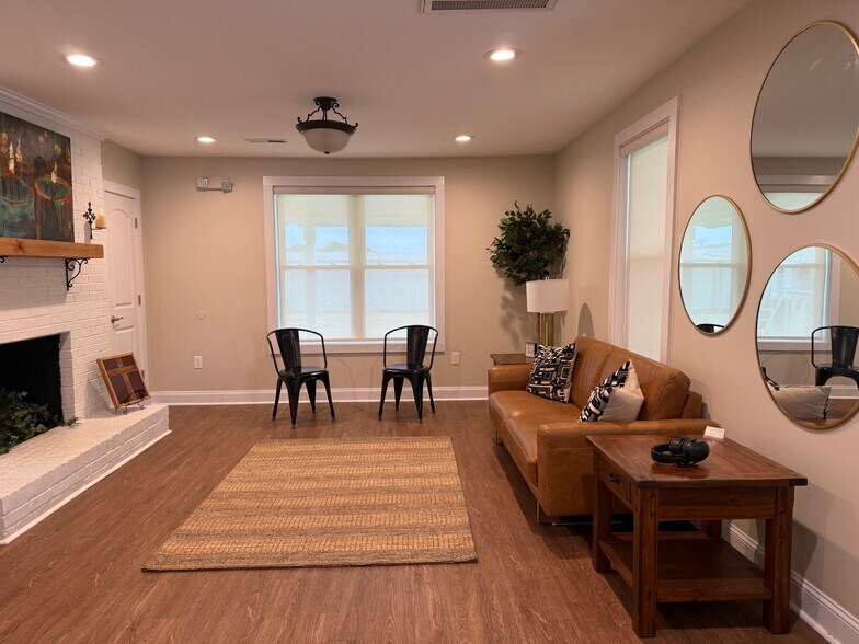 More Photos Of 2115 Anderson Rd, Greenville Daycare Center For Sale