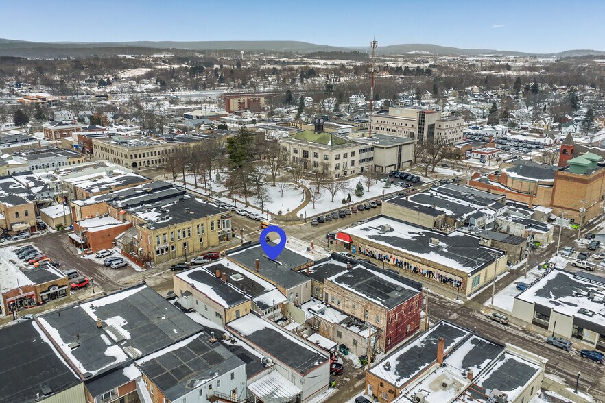 More Photos Of 107 4th St, Baraboo Office For Sale