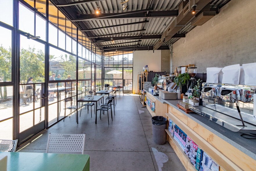 More Photos Of 3013 Gilroy St, Los Angeles Office For Sale