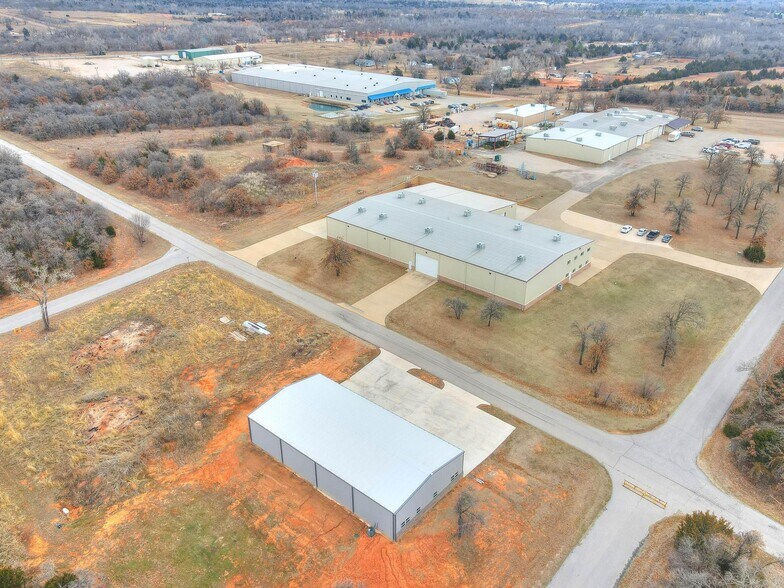 More Photos Of 1736 Red Oak Lane, Guthrie Warehouse For Sale