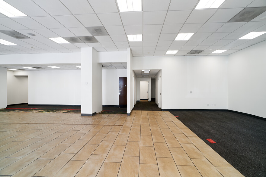 More Photos Of 108 W 3rd St, Long Beach Restaurant For Lease