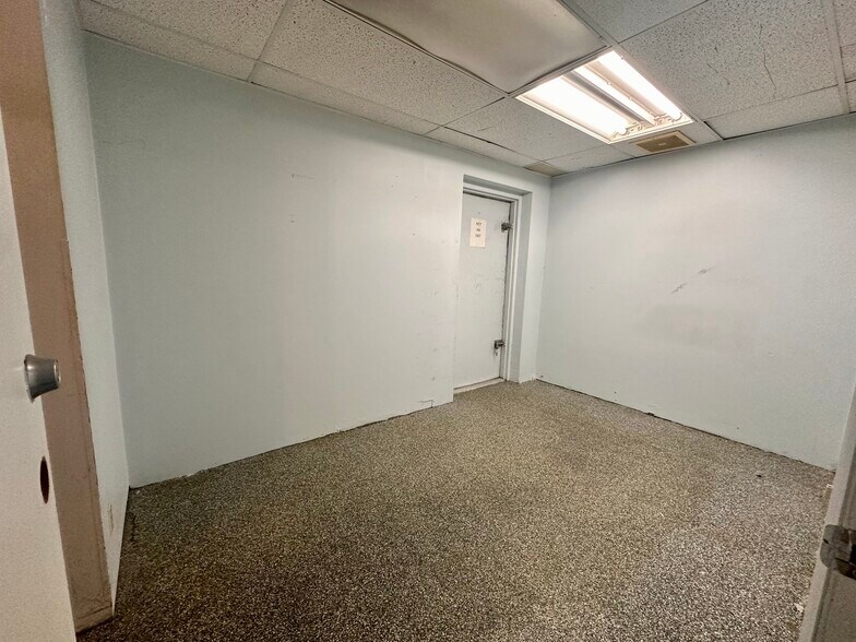 More Photos Of 624 W State Road 84, Fort Lauderdale Medical For Sale