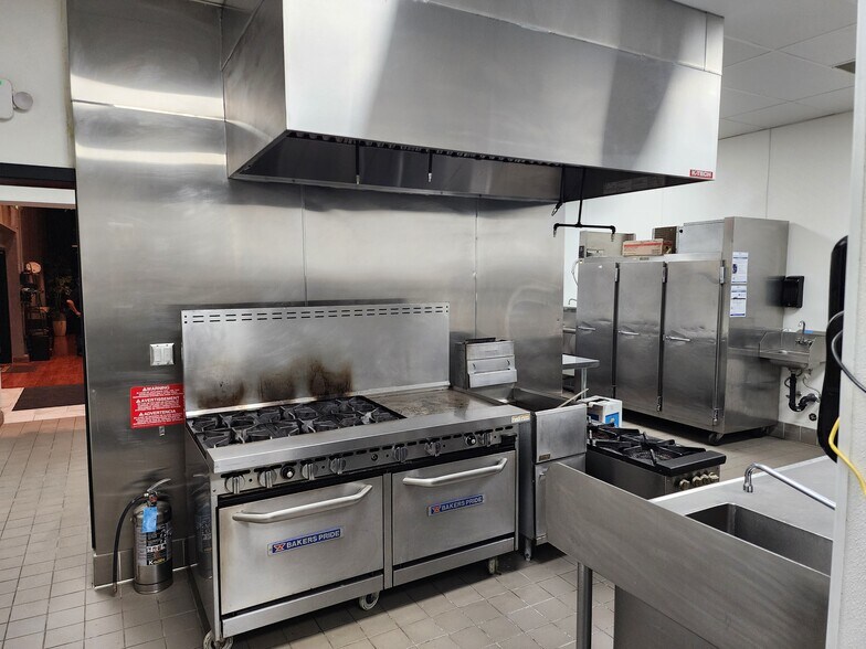 More Photos Of 142-144 N K St, Tulare Restaurant For Sale