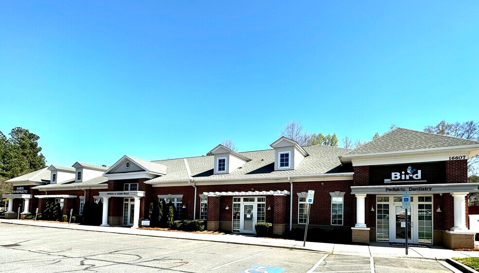 More Photos Of 16607 Riverstone Way, Charlotte Medical For Lease