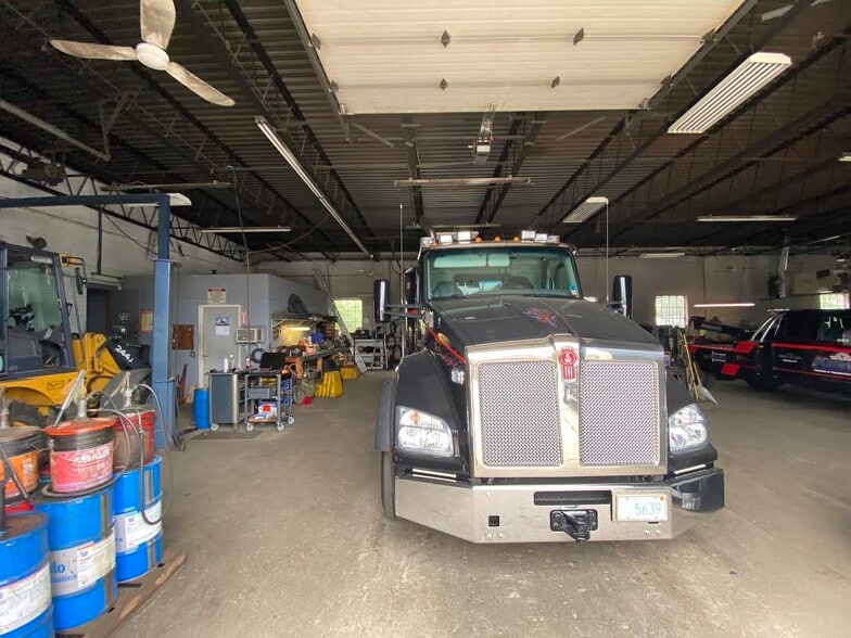 More Photos Of 1 Howe Dr, Amherst Warehouse For Sale