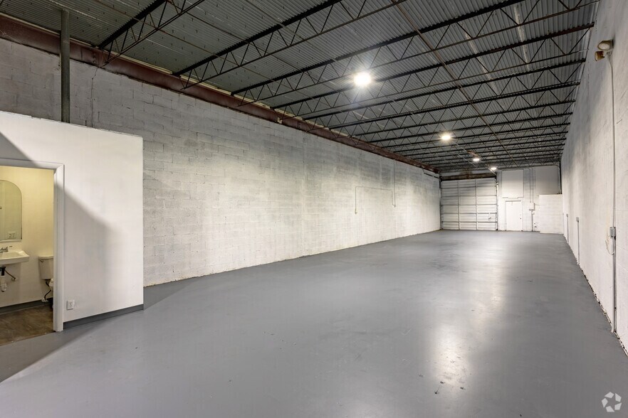 Photo of 1st Floor Ste 810-4