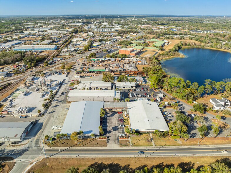 More Photos Of 440 Plumosa Ave, Casselberry Warehouse For Lease
