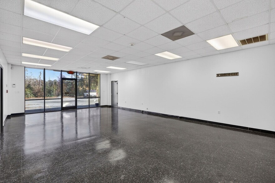 More Photos Of 3910 Princess Place Dr, Wilmington Daycare Center For Lease