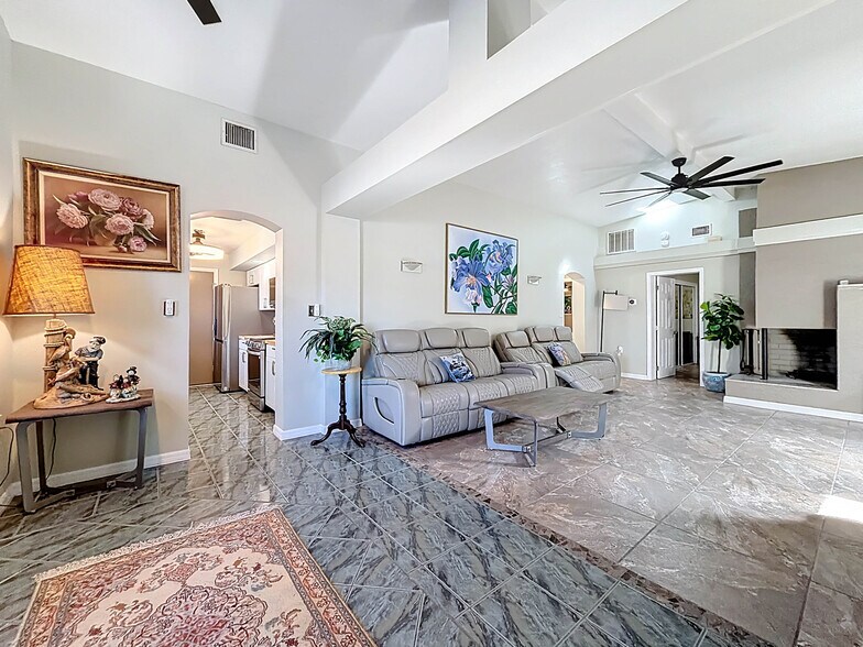 More Photos Of 421 NW 14th Pl, Crystal River Multifamily For Sale