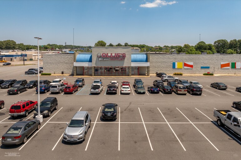 More Photos Of 5927-6013 E Virginia Beach Blvd, Norfolk Unknown For Lease