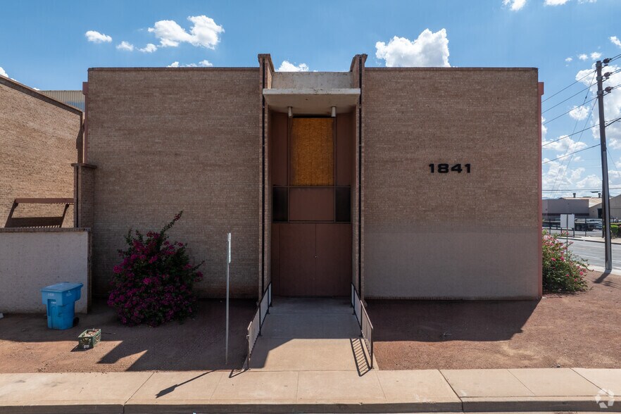 More Photos Of 1833-1841 W Buchanan St, Phoenix Industrial For Sale