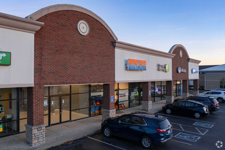 More Photos Of 662-680 N Main St, Springboro General Retail For Lease