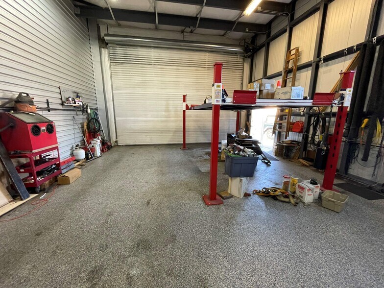 More Photos Of 9335 Commerce Center St, Highlands Ranch Warehouse For Sale