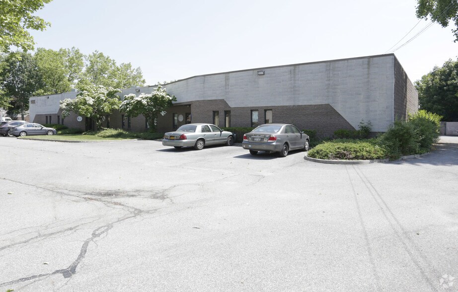 Primary Photo Of 1555 Locust Ave, Bohemia Industrial For Sale