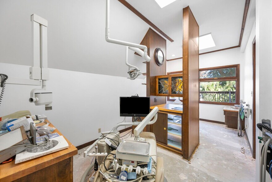 More Photos Of 2250 Union St, San Francisco Storefront Retail Office For Sale