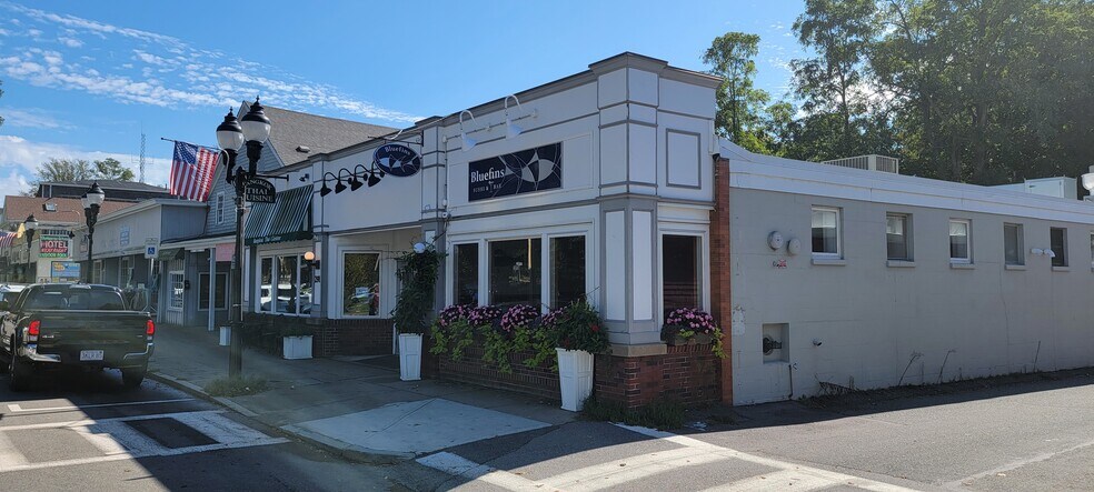 Primary Photo Of 291-295 Main St, Falmouth Restaurant For Lease