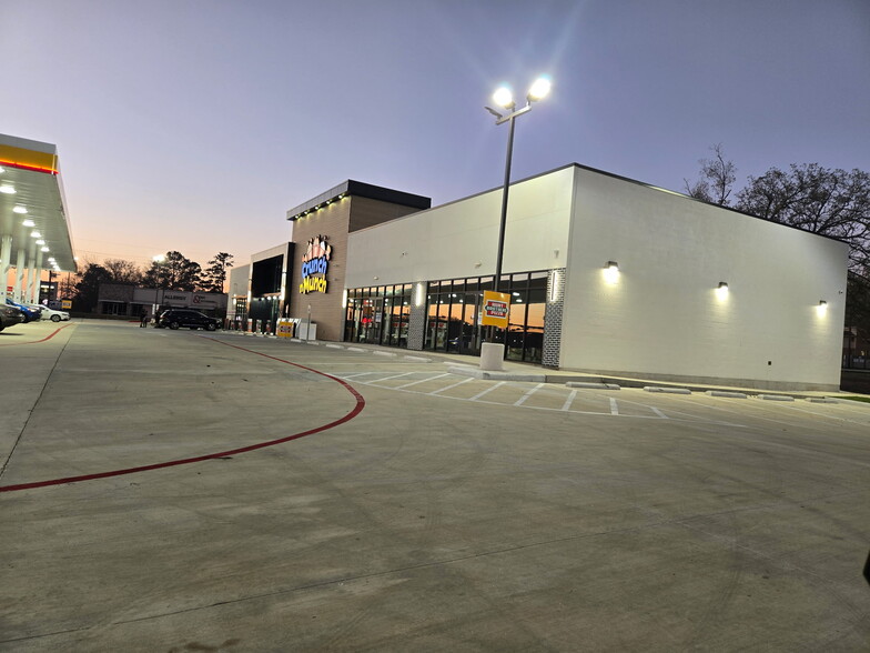 More Photos Of 18184 TX-105, Montgomery General Retail For Lease