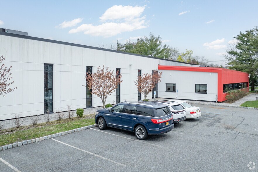 Primary Photo Of 140 Ludlow Ave, Northvale Manufacturing For Lease