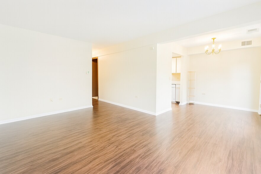 More Photos Of 1712 Sable Ln, Mount Prospect Apartments For Sale