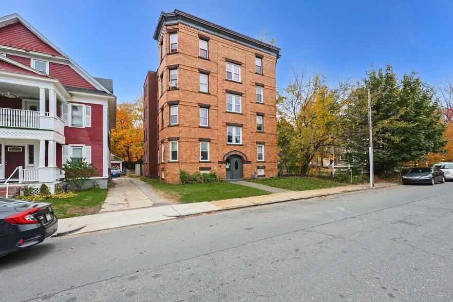 More Photos Of 19 Warner St, Springfield Apartments For Sale
