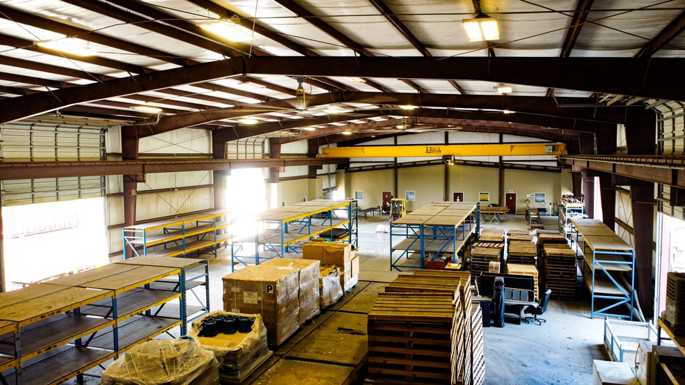 More Photos Of 1037 Freeman Rd, Broussard Warehouse For Lease