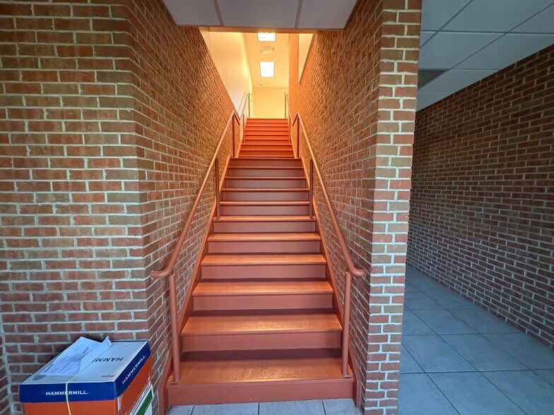 More Photos Of 399 Oak St, South Amboy Flex For Lease