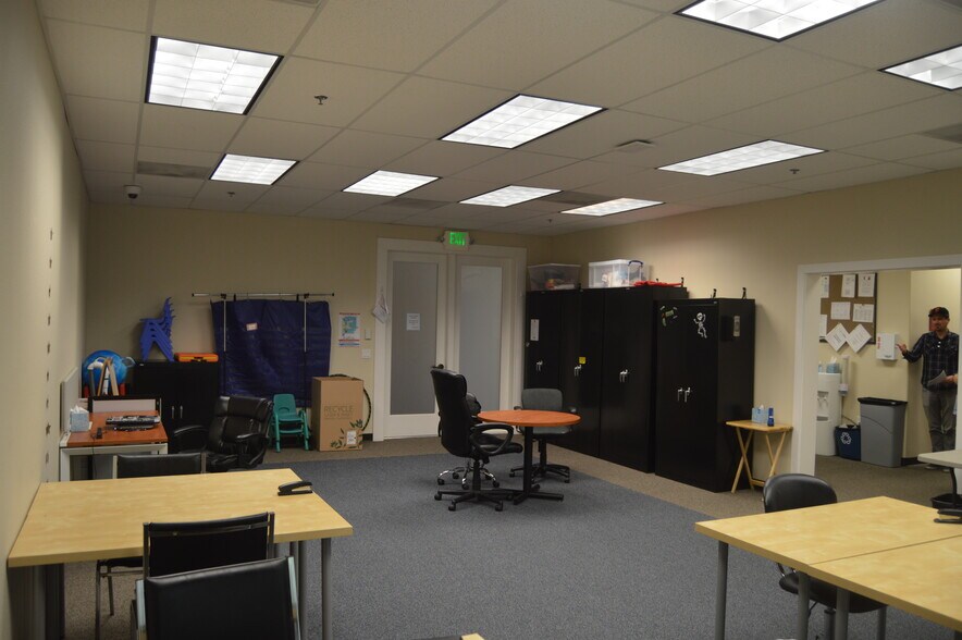 More Photos Of 160 Wikiup Dr, Santa Rosa Office For Lease