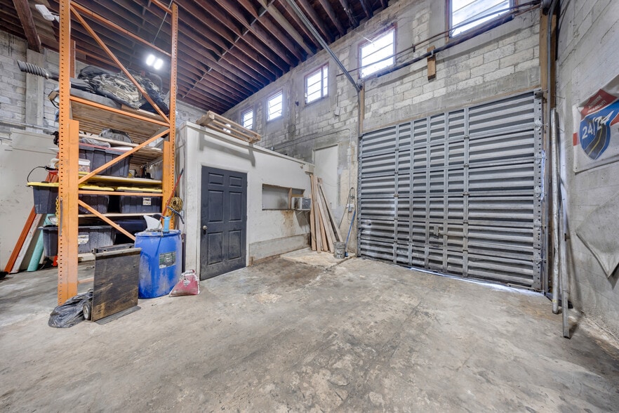 More Photos Of 2540-2600 Ali Baba Ave, Opa Locka Warehouse For Sale