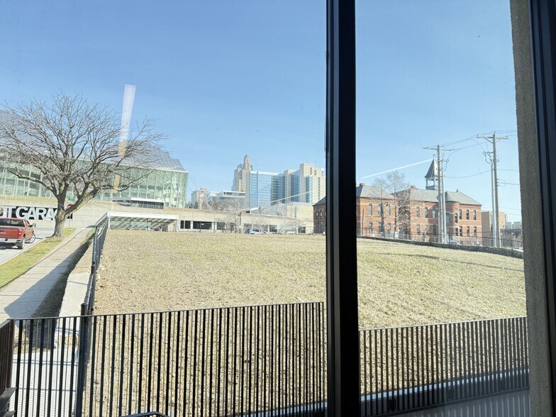 More Photos Of 220 W 18th St, Kansas City Office For Lease