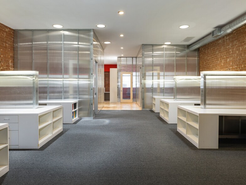 More Photos Of 1424 Marcelina Ave, Torrance Freestanding For Lease